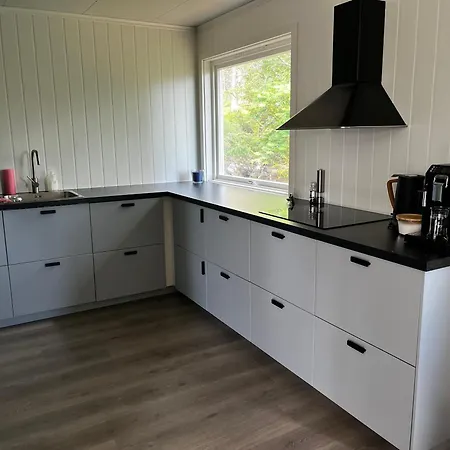 Holiday home Naer Sjoen Pa Kvenvaer