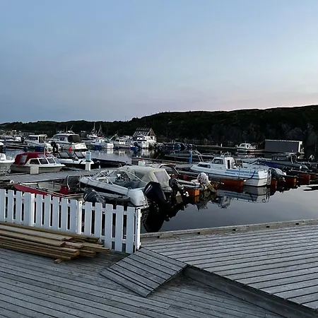 Naer Sjoen Pa Kvenvaer Holiday home *