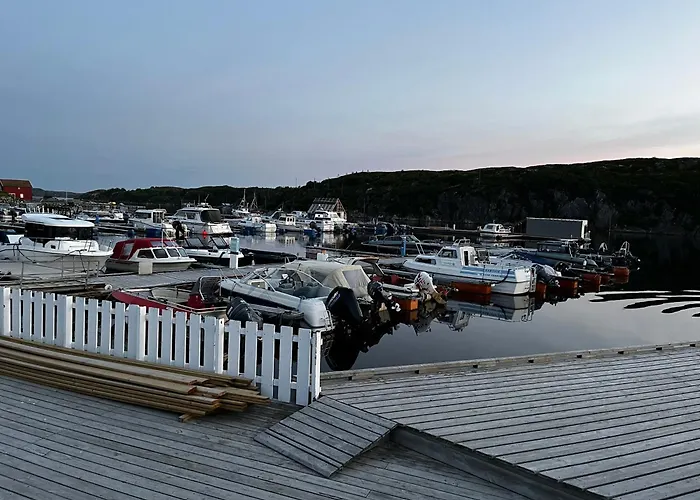 Nær Sjøen På Kvenvær Feriehus *